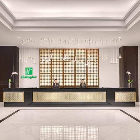 Holiday Inn & Suites Manila Galleria By Ihg Pasig City Esterno foto