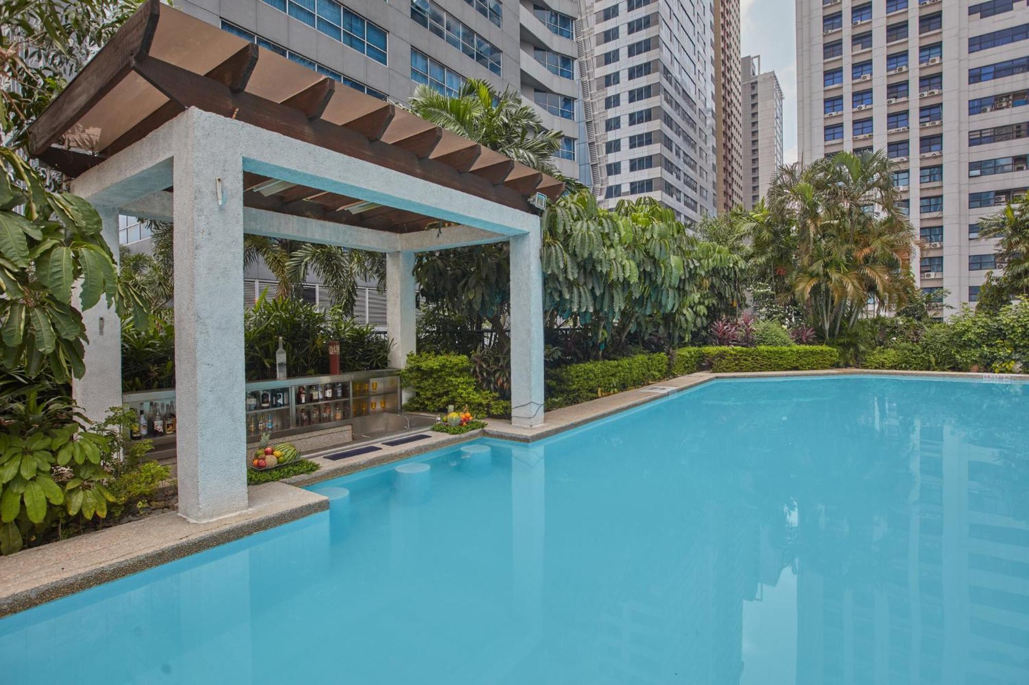 Holiday Inn & Suites Manila Galleria By Ihg Pasig City Esterno foto