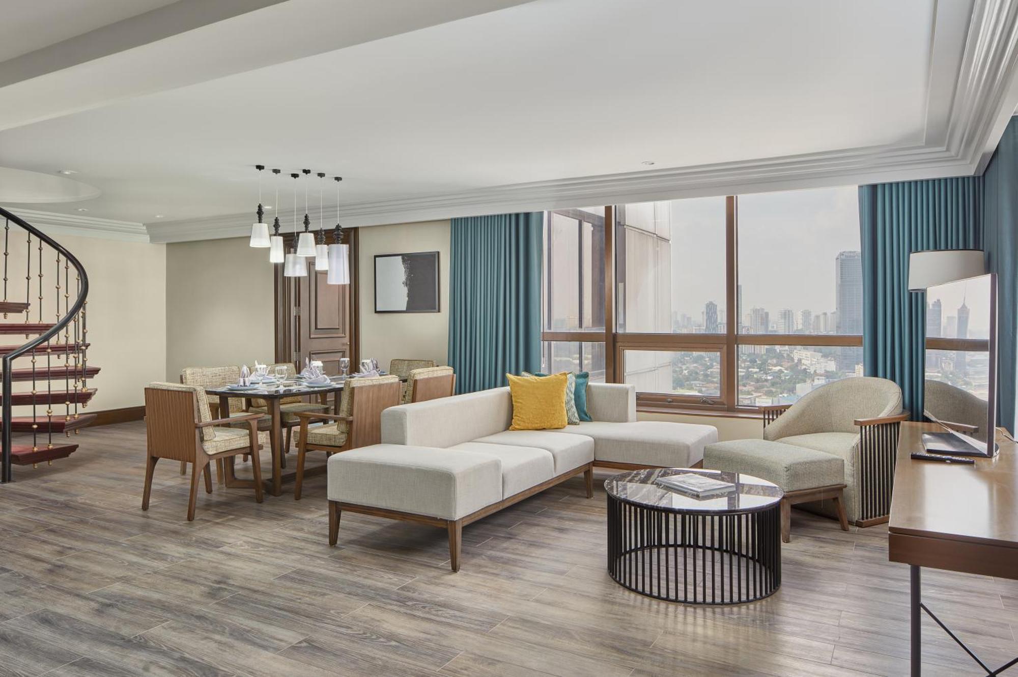 Holiday Inn & Suites Manila Galleria By Ihg Pasig City Esterno foto