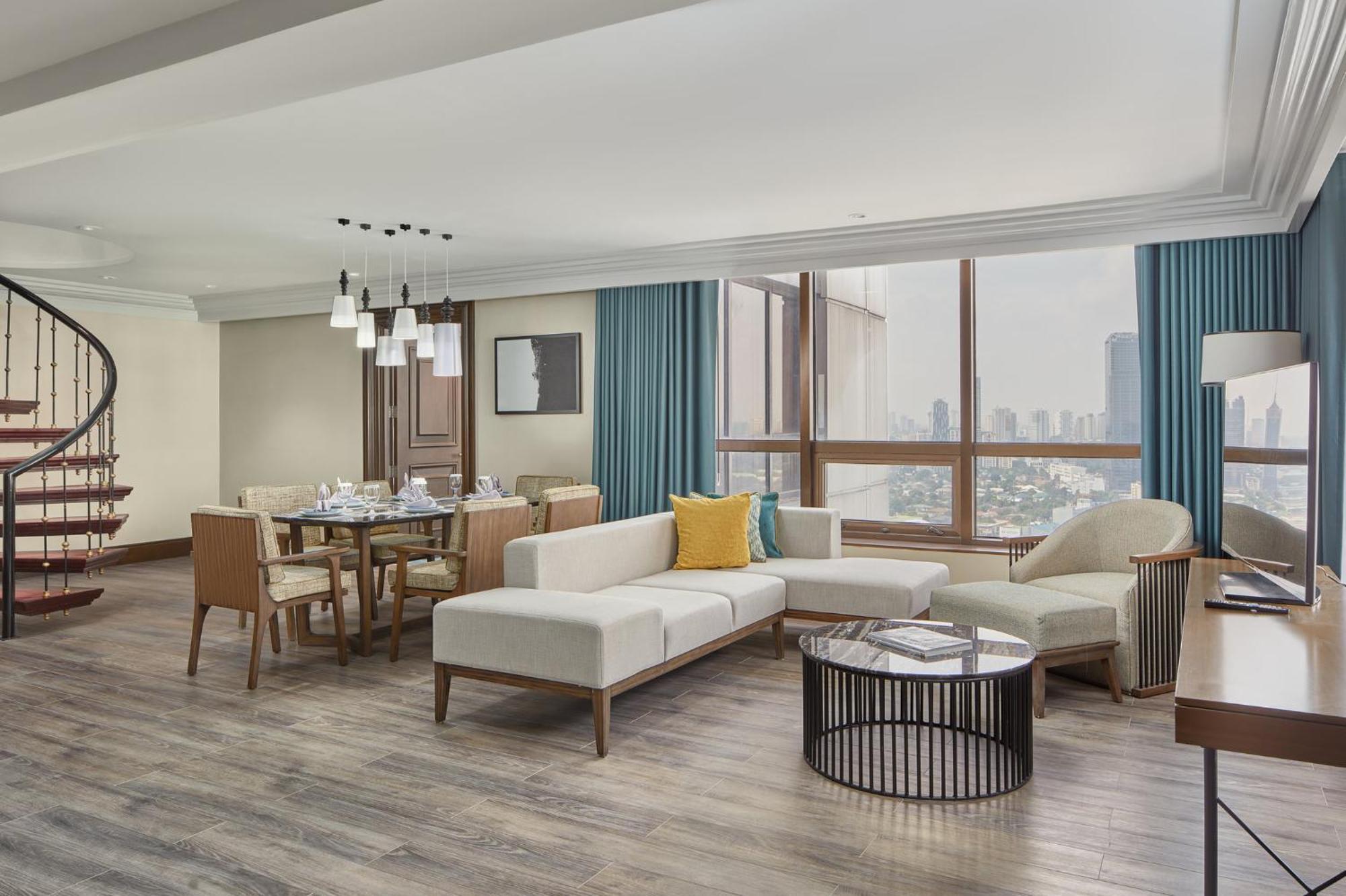 Holiday Inn & Suites Manila Galleria By Ihg Pasig City Esterno foto