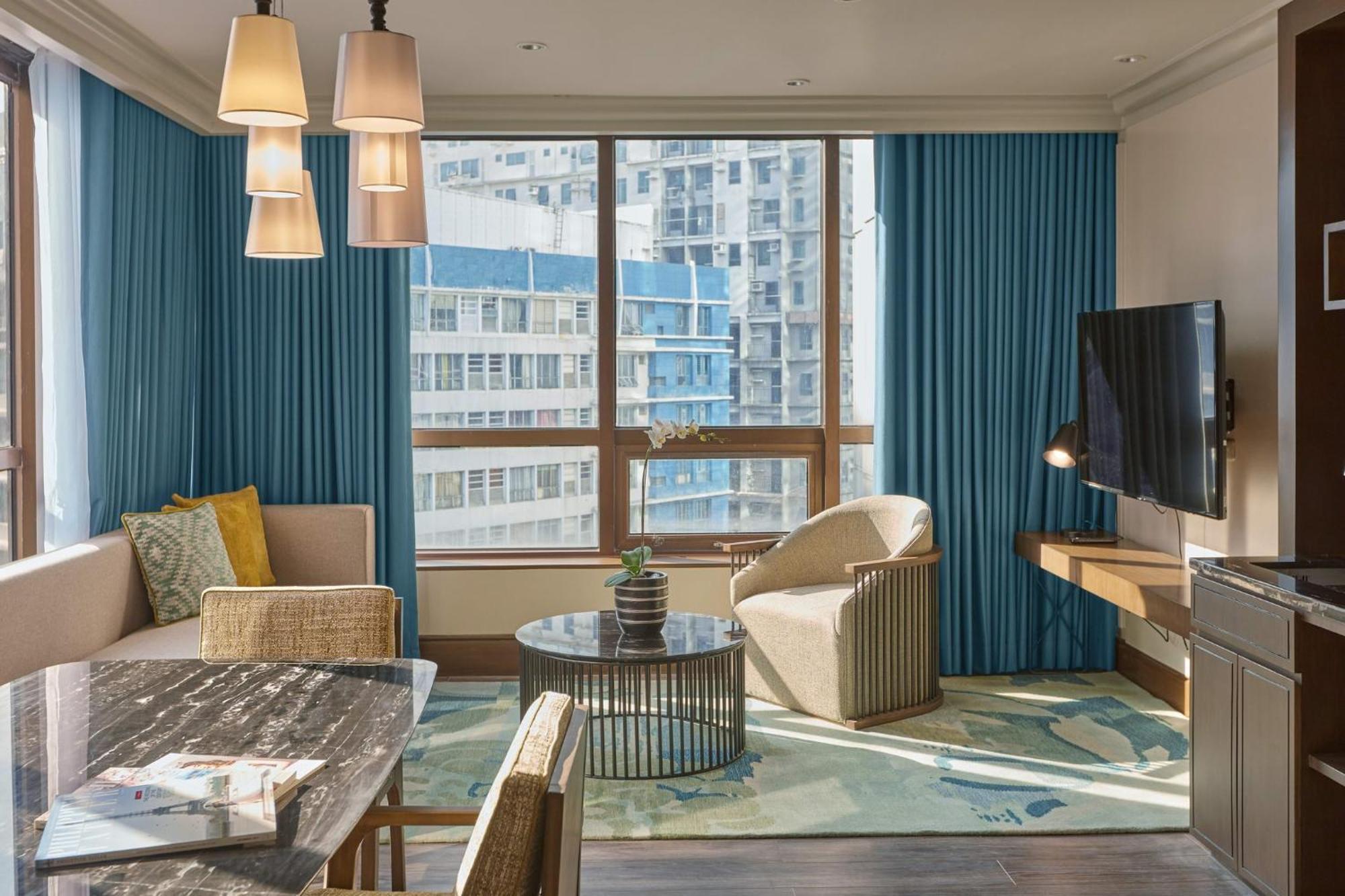 Holiday Inn & Suites Manila Galleria By Ihg Pasig City Esterno foto