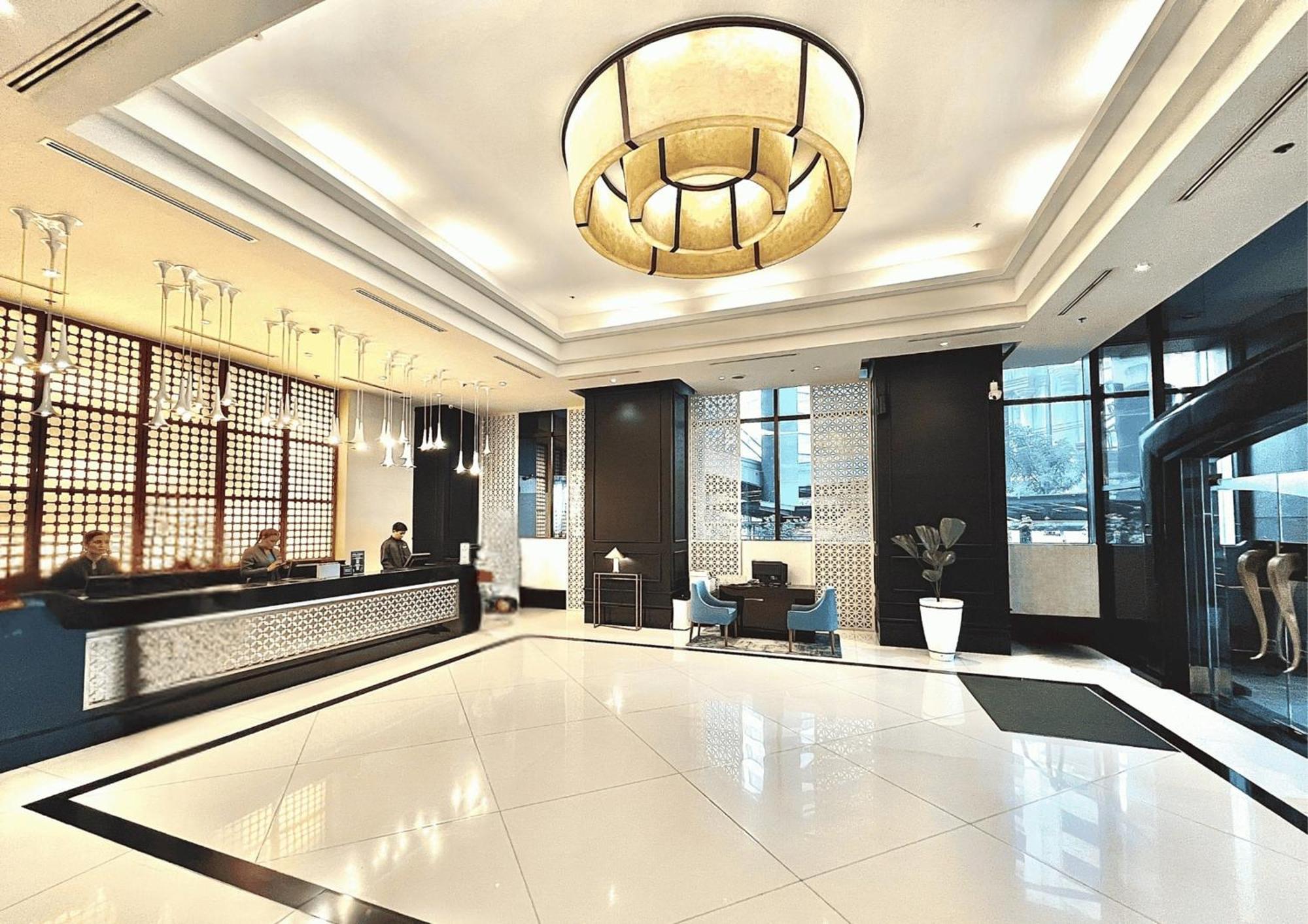 Holiday Inn & Suites Manila Galleria By Ihg Pasig City Esterno foto